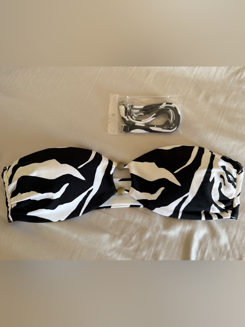 Calia Black White Bikini Swim Bra Top Zebra Print (NWOT) Removable Straps M
